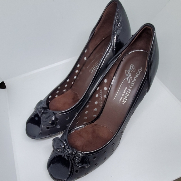 Donald J. Pliner Zazas black cut out shoe 7 - Picture 2 of 5